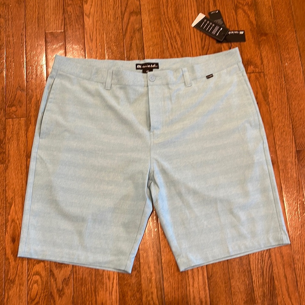 NWT Travis Mathew lake Powell golf shorts
